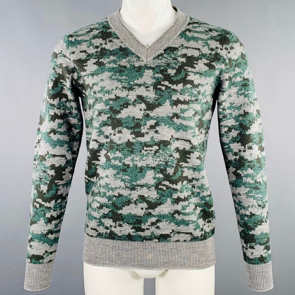 ESTNATION Size M Grey Green Camouflage Wool V-Neck Sweater